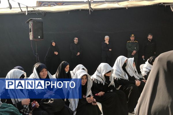 مراسم غبار‌روبی مزار شهدای گمنام در ناحیه دو شهرری 