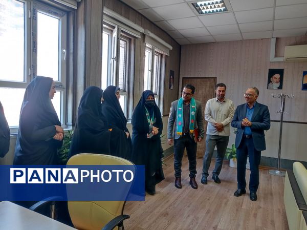 دیدار دانش‌آموزان مدرسه مهندس رحمانی فرد با مسولین اداره ناحیه یک مشهد مقدس 