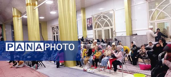 اکران انیمیشن یوز ایرانی رادر حسینیه روستای کاریزک