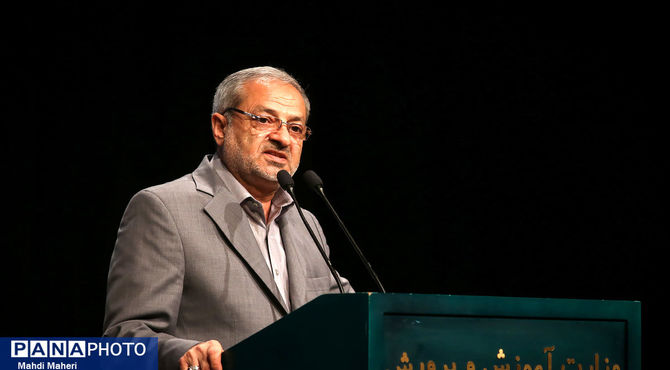 «مدرسه» در دولت وفاق ملی ‌کانون تحول جامعه است/ مهم‌ترین برنامه وزارت آموزش و پرورش اجرای سند تحول بنیادین با محوریت عدالت آموزشی است