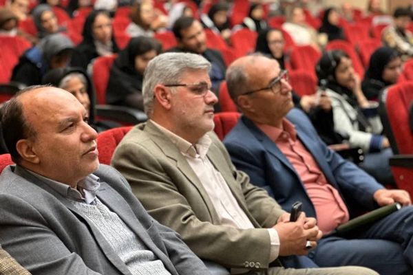  رونمایی از چهار کتاب در شب شعر خلیل‌آباد