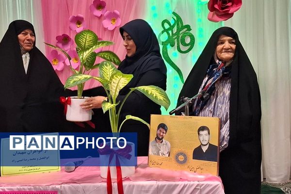  آیین گرامیداشت میلاد حضرت فاطمه(س) و روز مادر در مدارس شهرستان ملارد