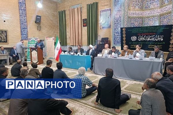 برپایی میزخدمت باحضور مسئولان و نمایندگان قوای مجریه و مقننه در بخش خاوران شهرستان ری