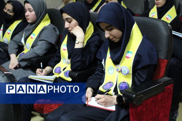 کارگاه‌های آموزشی در پیش اردوی ملی خراسان رضوی