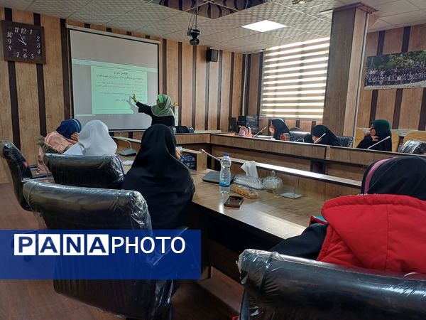 اولین جلسه کارگاه توانمندسازی دانش‌آموزان خبرنگار پانا دختر ناحیه 2 کرج و شهرستان فردیس