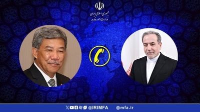 دعوت وزیر خارجه مالزی از عراقچی برای سفر به این کشور