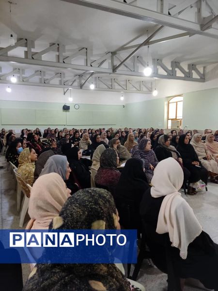 هفته پیوند اولیاء و مربیان هنرستان زهرای مرضیه(س) ناحیه یک بندرعباس