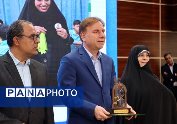 تجلیل از معلمان نمونه استان بوشهر