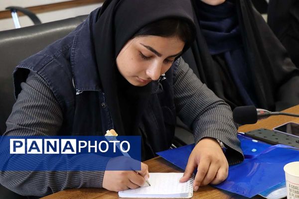 گرامیداشت روز خبرنگار در سازمان دانش‌آموزی؛ تجلیل از خبرنگاران دانش‌آموز پانا شهرستانهای تهران با حضور وزیر آموزش و پرورش