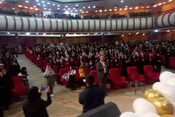 همایش من و مامانم در سالن صبا صدا سیما خراسان رضوی