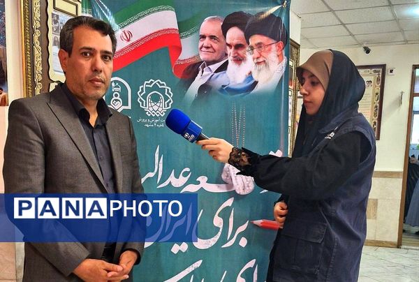 جشن شکوفه ها در دبستان شهید رضا نایب ناحیه۴ مشهد