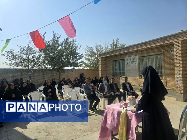 گرامیداشت هفته بهداشت و روان در دبیرستان مرحوم میری خلیل آباد 