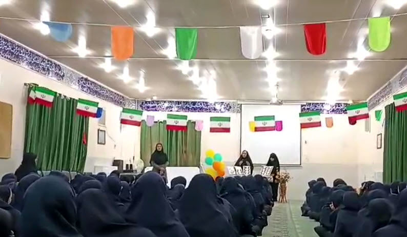 شور و شوق دانش‌آموزان در جشن آغاز سال تحصیلی دبیرستان عترت راوند کاشان