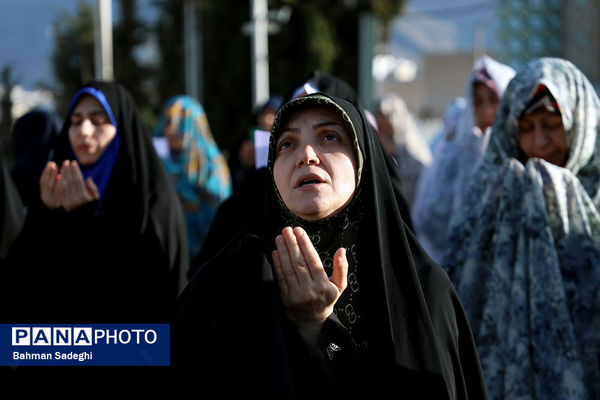 نماز عید فطر - امامزاده پنج تن لویزان