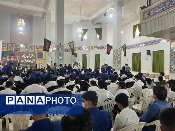 حضور قائم‌مقام معاون وزیر در سازمان دانش‌آموزی در  راهپیمایی ۱۳ آبان شهرک مروارید بندرعباس