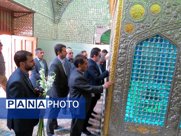 گلباران مزار شهدای دانش‌آموز و معلم در بجنورد