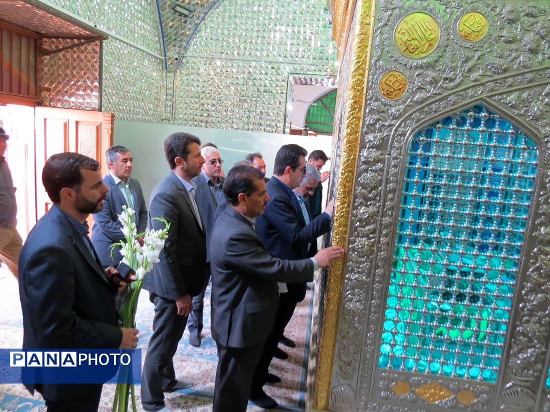 گلباران مزار شهدای دانشآموز و معلم در بجنورد