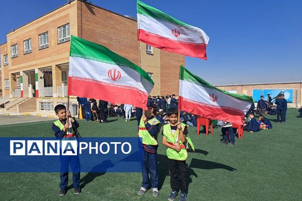 برگزاری مراسم بزرگداشت یاد و خاطره شهدای دانش‌آموز و جشن روز دانش‌آموز در مدارس شهرستان ملارد