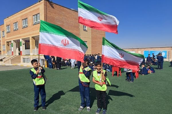 برگزاری مراسم بزرگداشت یاد و خاطره شهدای دانش‌آموز و جشن روز دانش‌آموز در مدارس شهرستان ملارد