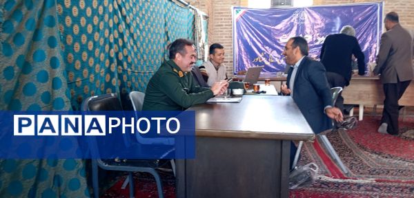 میز خدمت در آخرین نماز جمعه آبان ماه