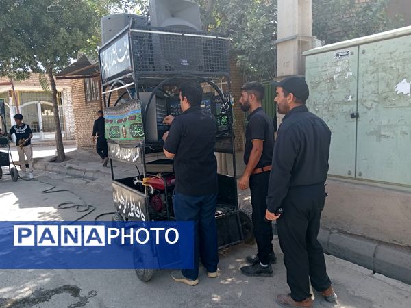 هیئت زنجیرزنی در روستای فیض آباد در صبح عاشورای حسینی 