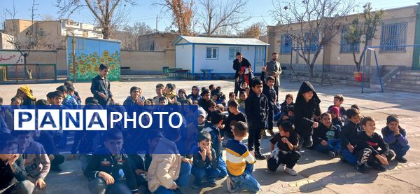 یادواره شهدا و مراسم عزاداری ایام فاطمیه در دبستان شهید جوادی 