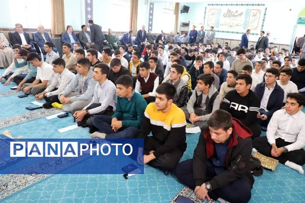 آیین نواخته شدن زنگ نماز در مدارس آذربایجان شرقی با حضور معاون آموزش متوسطه وزارت آموزش و پرورش