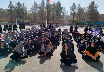 حماسه آفرینی دانش آموزان شهر نیم‌ور در روز مقابله با استکبار ستیزی جهانی
