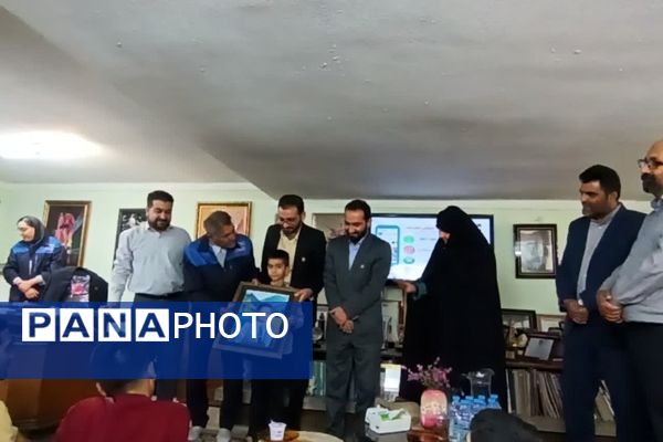 بازدید دانش‌آموزان منتخب لیگ کوک شو از کارخانه پتک شیراز