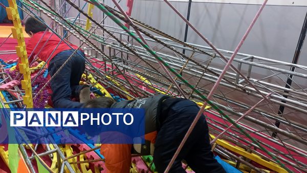 استقبال مردم از نمایشگاه بین المللی قرآن کریم در روز‌های پایانی سال
