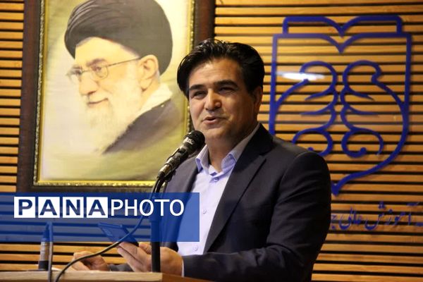 نشست ادبی «عصر دلنشین» در کرمانشاه