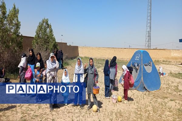 برگزاری اردوی درون مدرسه‌ای در مدرسه شهید معتمدی گزکوه