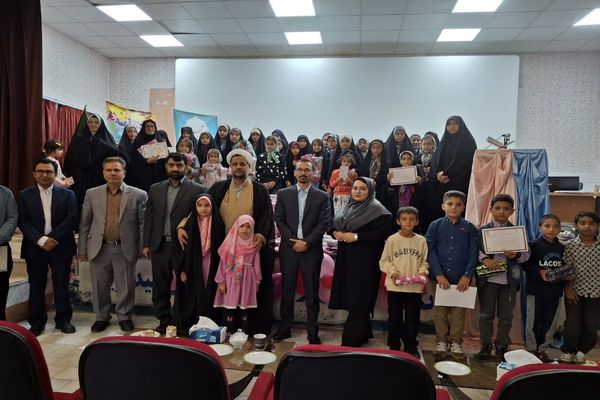 برگزاری محفل ادبی با موضوع ایثار و شهادت در راز و جرگلان