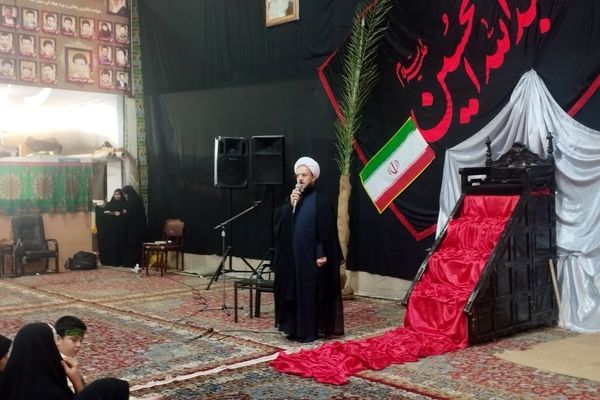 جریان عاشورا دو روی یک سکه است 
