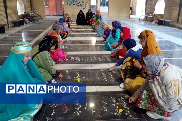 گلباران مزار شهدای شهرستان قدس توسط دانش‌آموزان مدرسه هدی یک