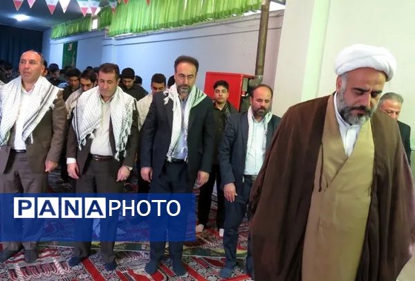 زنگ نماز متمرکز استانی در دبیرستان شهید پناهی ناحیه 3 کرج  نواخته شد