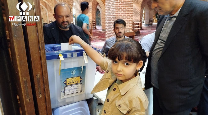 حماسه حضور مردم در پای صندوق‌های رای