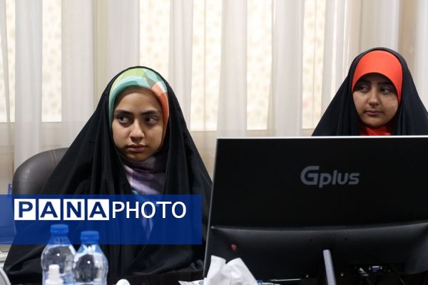 نشست خبری دختران میدان ۱۴ صفر ۳ با رئیس ستاد انتخابات شهرستان مشهد