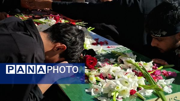 نسل امروز در کنار راویان حماسه