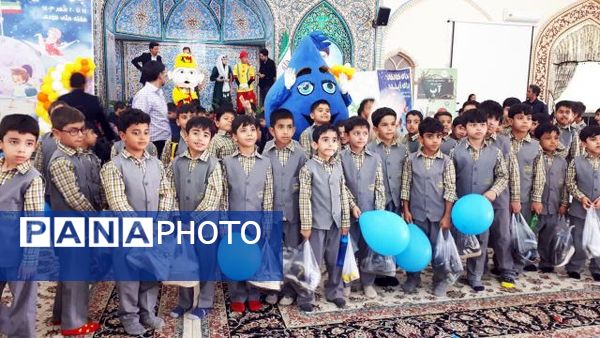 اجتماع بزرگ دانش‌آموزان در زیارتگاه شهید آیت الله مدرس(ره)