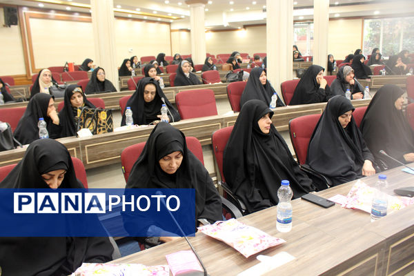 همایش معلم ماندگار در قم