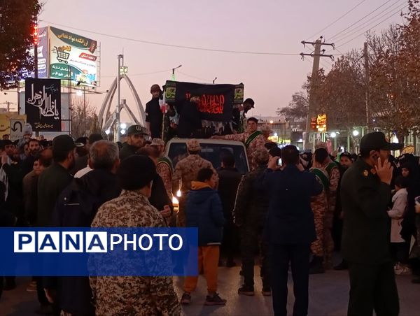 وداعی غم‌انگیز با شهید گمنام در نورآباد