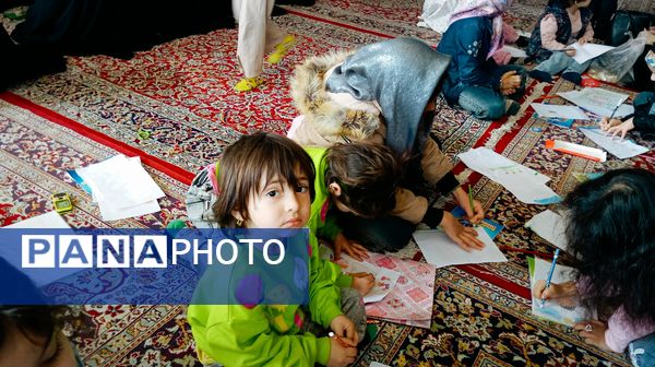 حضور کودکان در نماز جمعه کاشمر 