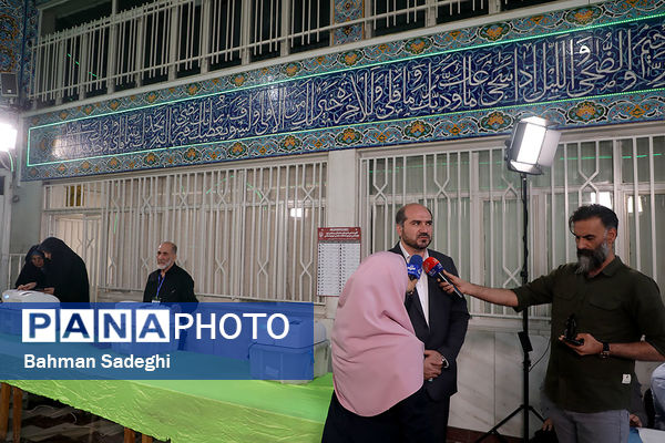 مرحله دوم انتخابات مجلس دوازدهم شورای اسلامی در مسجدالنبی میدان نبوت