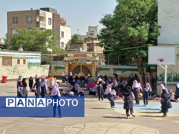 اردوی حیاطی و جشن آخر سال در دبستان دخترانه شاهد تحقیقی ناحیه ۶
