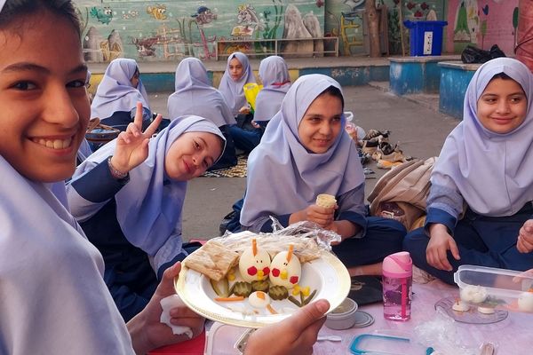 صبحانه سالم و روز تخم مرغ در دبستان شهید مجید مجیدی ناحیه دو شهرری 