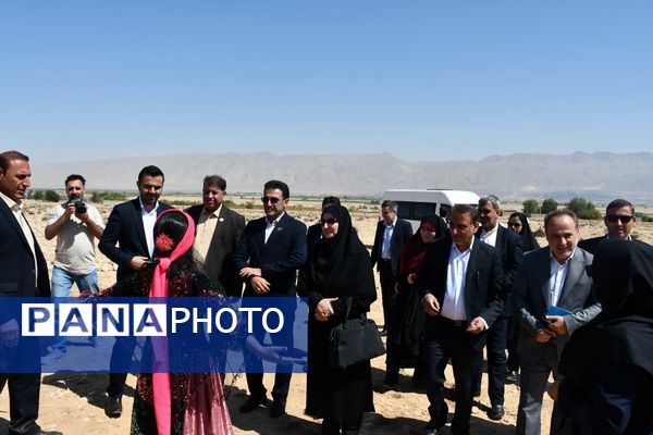 بازدید معاون آموزش‌ابتدایی وزارت آموزش‌وپرورش از مدارس عشایری