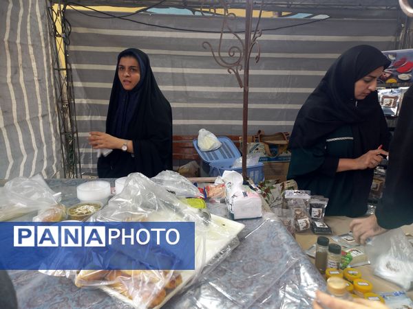 جشنواره غذاهای سنتی مشهد در فرهنگسرای بهشت « خانه ملک »