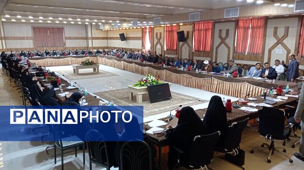 هم‌اندیشی مربیان و معاونین پرورشی در خلیل آباد