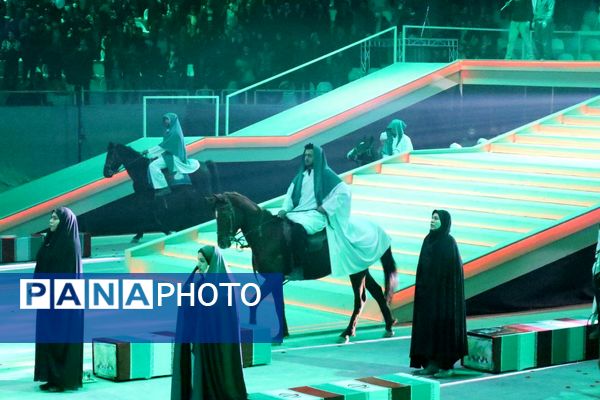 اجرای نمایش «راهبندان» در سومین شب از کنگره ملی 5580 شهید استان البرز